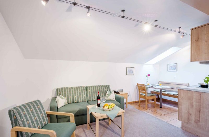 Ferienwohnung Sitzecke Rose Stachl Waging Bayern