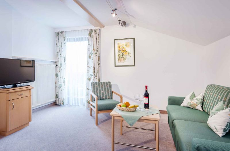 Ferienwohnung Sofa Rose Stachl Waging Bayern