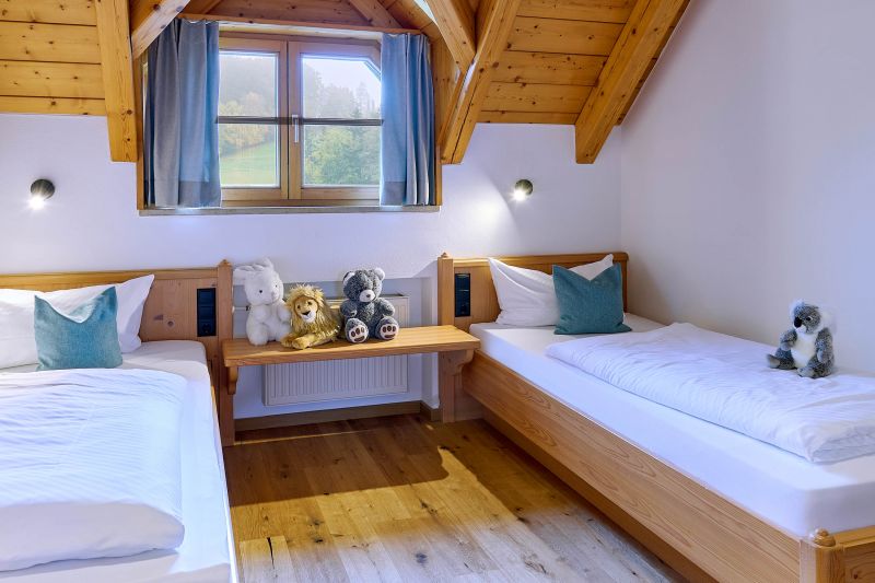 Ferienwohnung Zwei Einzelbetten Schlüsselblume Stachl Waging am See Oberbayern